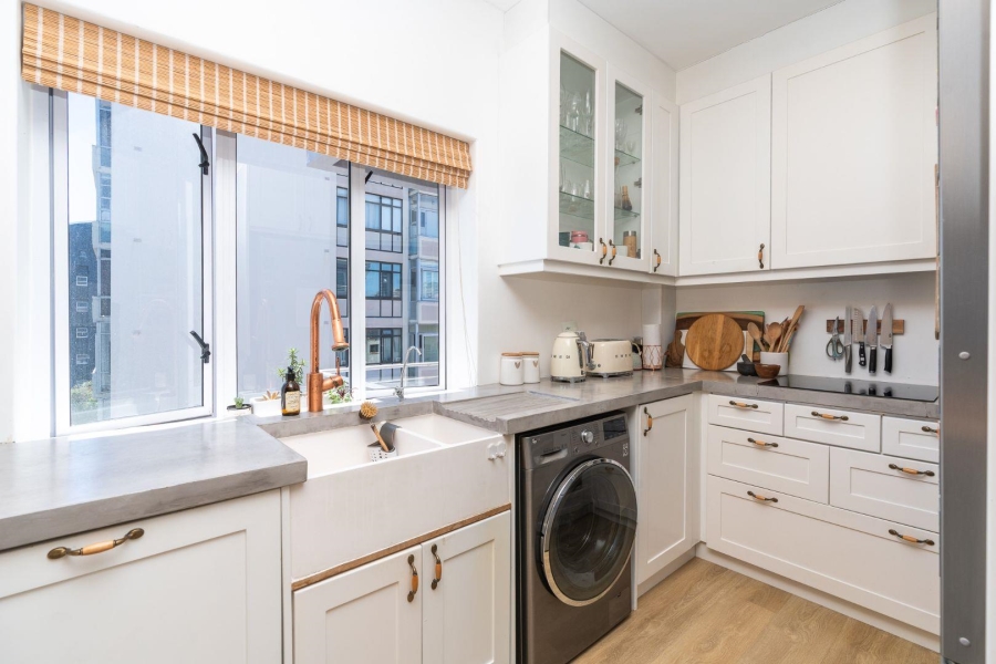 To Let 2 Bedroom Property for Rent in Sea Point Western Cape